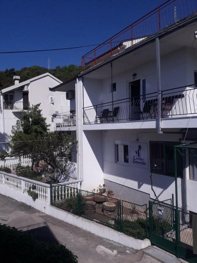 Zemunella Guest House Herceg Novi Buitenkant foto